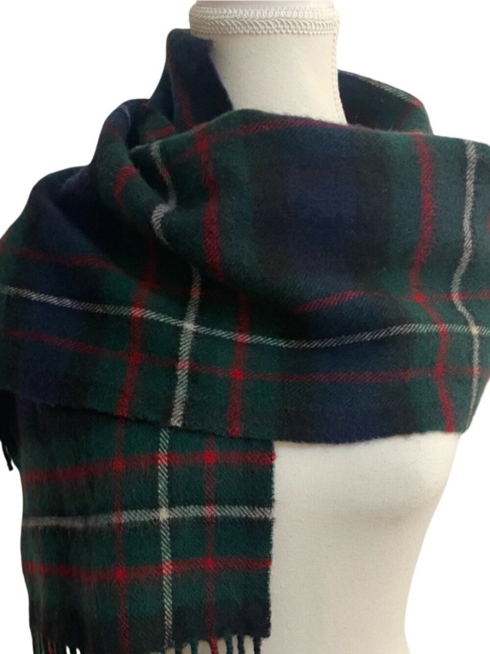 Highlander Lochcarron 100% Lambswool Tartan Plaid Scarf Made in Scotland